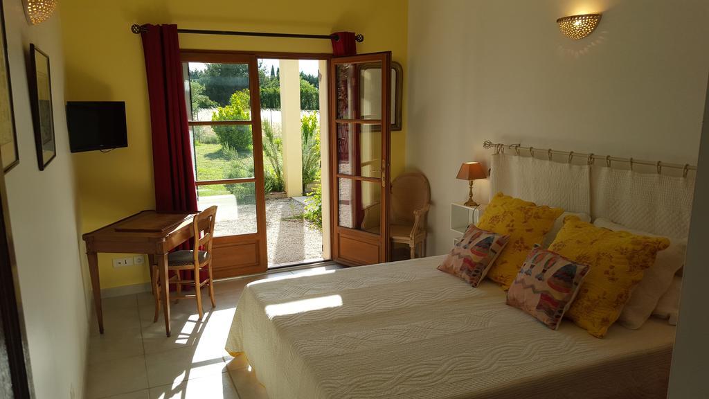 Lamanderie En Provence Bed & Breakfast Alleins Oda fotoğraf