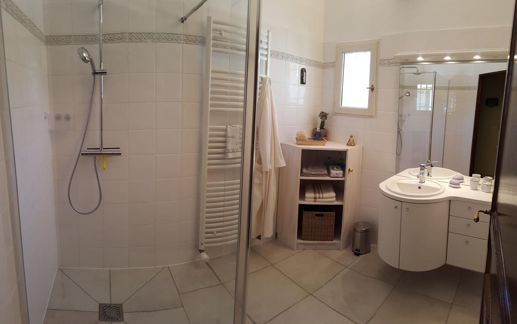 Lamanderie En Provence Bed & Breakfast Alleins Oda fotoğraf