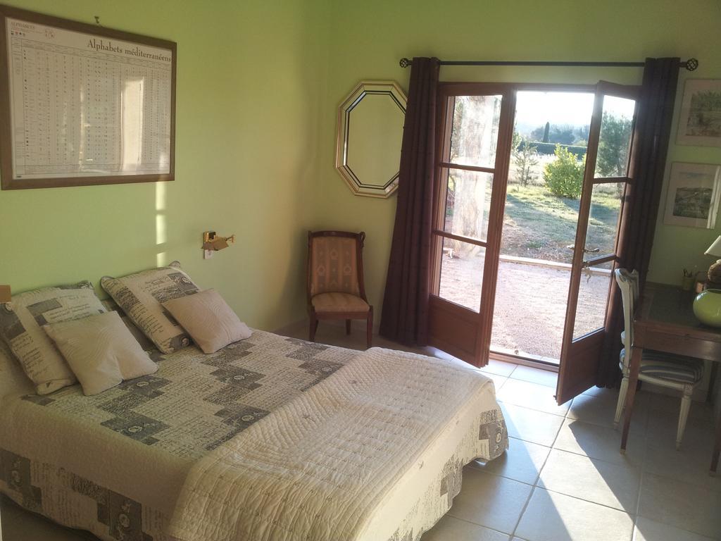 Lamanderie En Provence Bed & Breakfast Alleins Oda fotoğraf